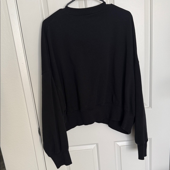 Nike Women's Black Oversized Sweatshirt - Picture 3 of 3